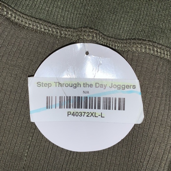 NWT White Birch Black Label olive green heavyweight joggers M - Picture 7 of 10